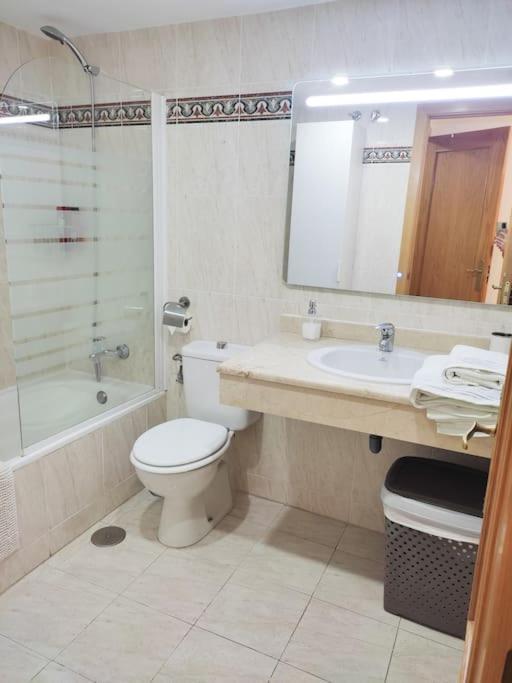 Apartamento Renovado En El Centro De Benalmádena Exterior photo